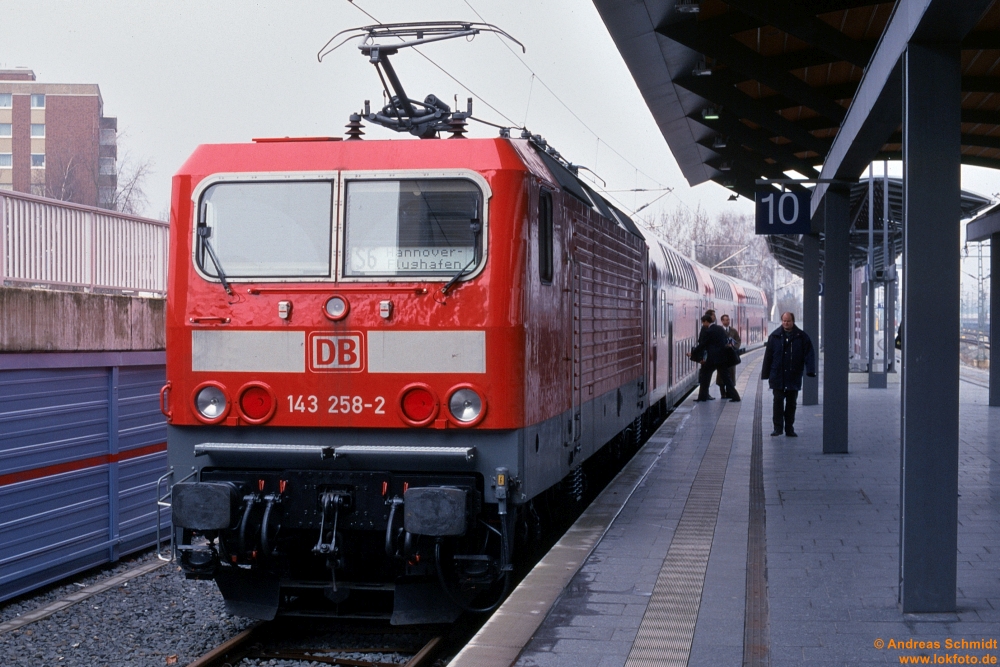 https://rueckblicke3.lokfoto.de/2001/2001_03/D29425_143_258.JPG