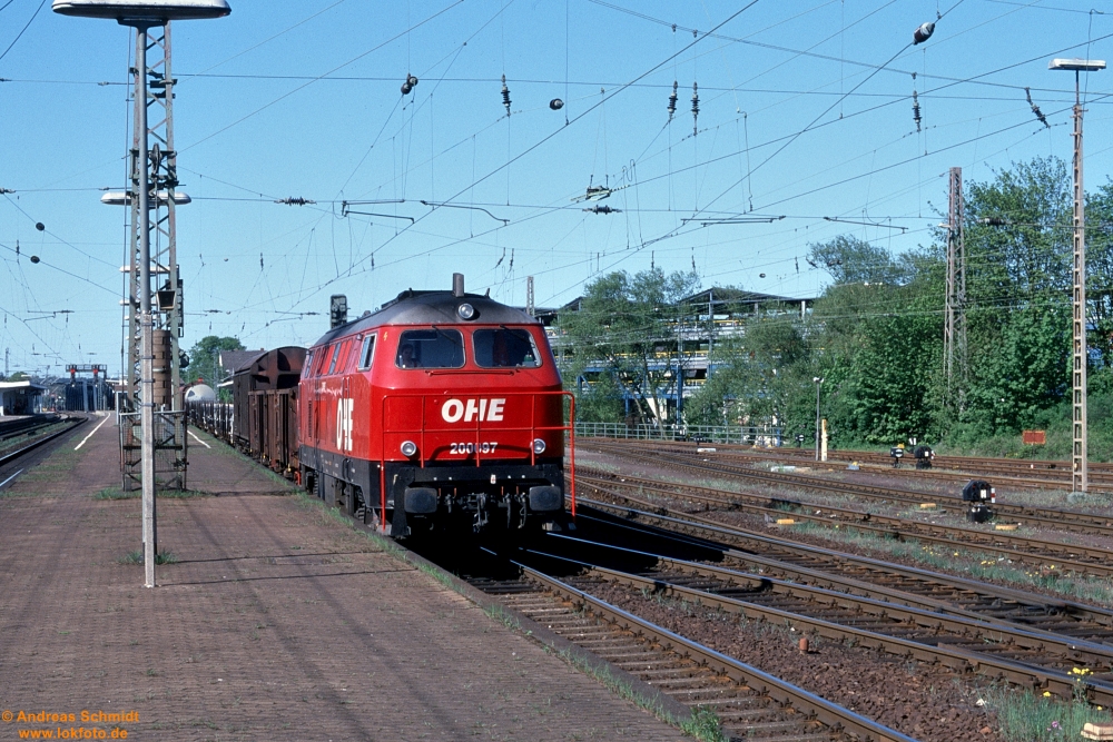https://rueckblicke3.lokfoto.de/2001/2001_05/D29565_OHE_200097.JPG